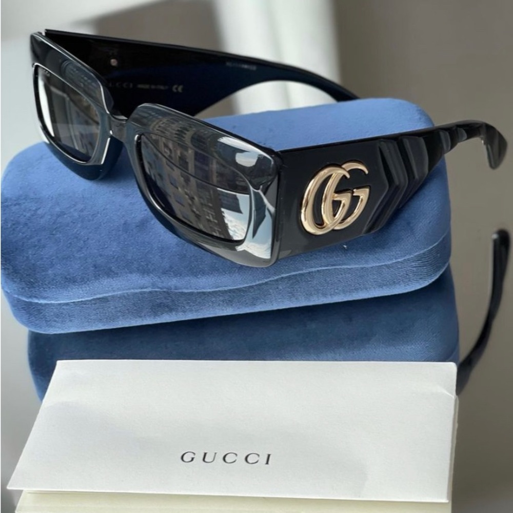 New - Gucci Black Gray Gg0811s 001 Logo Rectangle Unisex Sunglasses - Picture 5 of 17
